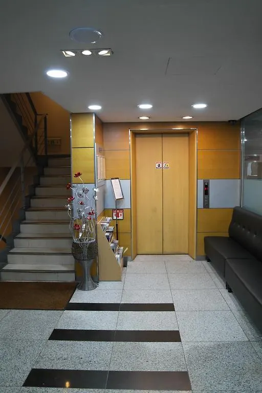 Apartment Hoegi Coop Residence Seoul Südkorea
